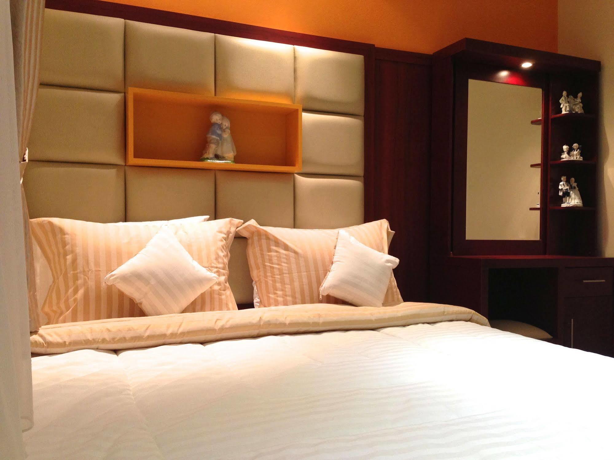 Ravarine Suite Apartment Jakarta Luaran gambar